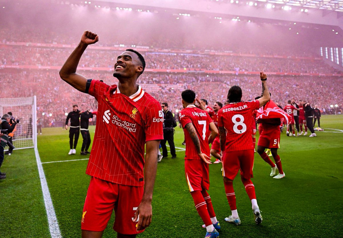 Liverpool câștigă al 20-lea titlu de campion în Premier League.