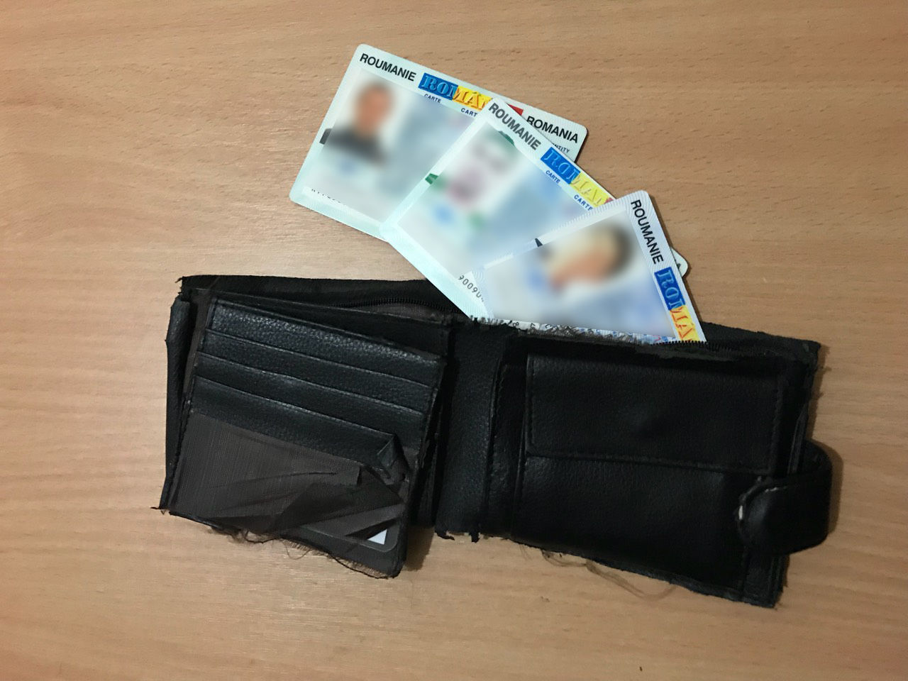 Cinci documente falsificate, reținute la frontieră în acest weekend