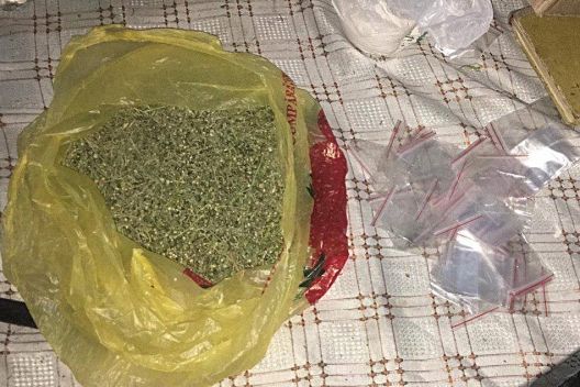 Жителя Сорокского района подозревают в торговле марихуаной.