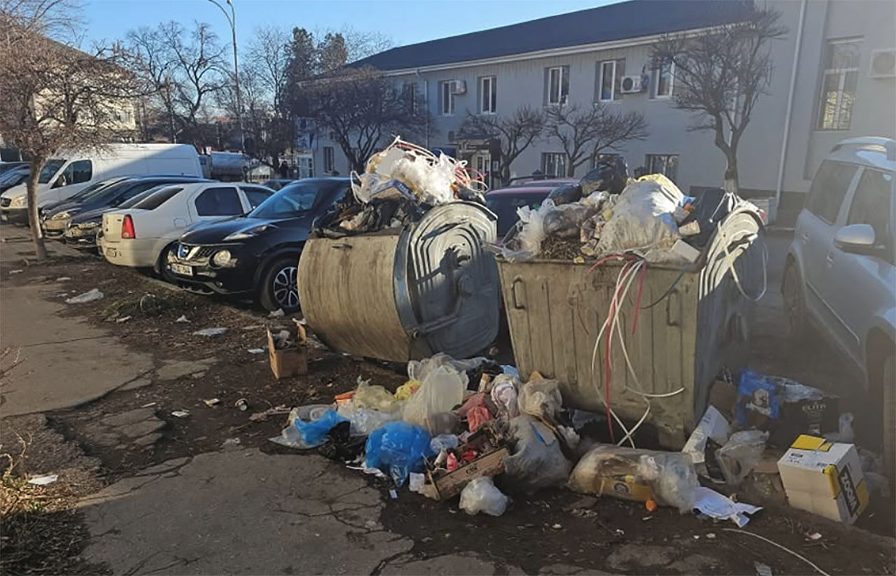 В Бельцах из-за долга в 2,5 млн леев обострился мусорный кризис.