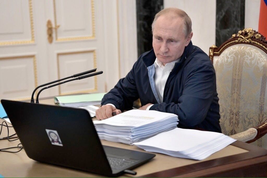 Путин подписал закон о штрафах владельцам российских сайтов.