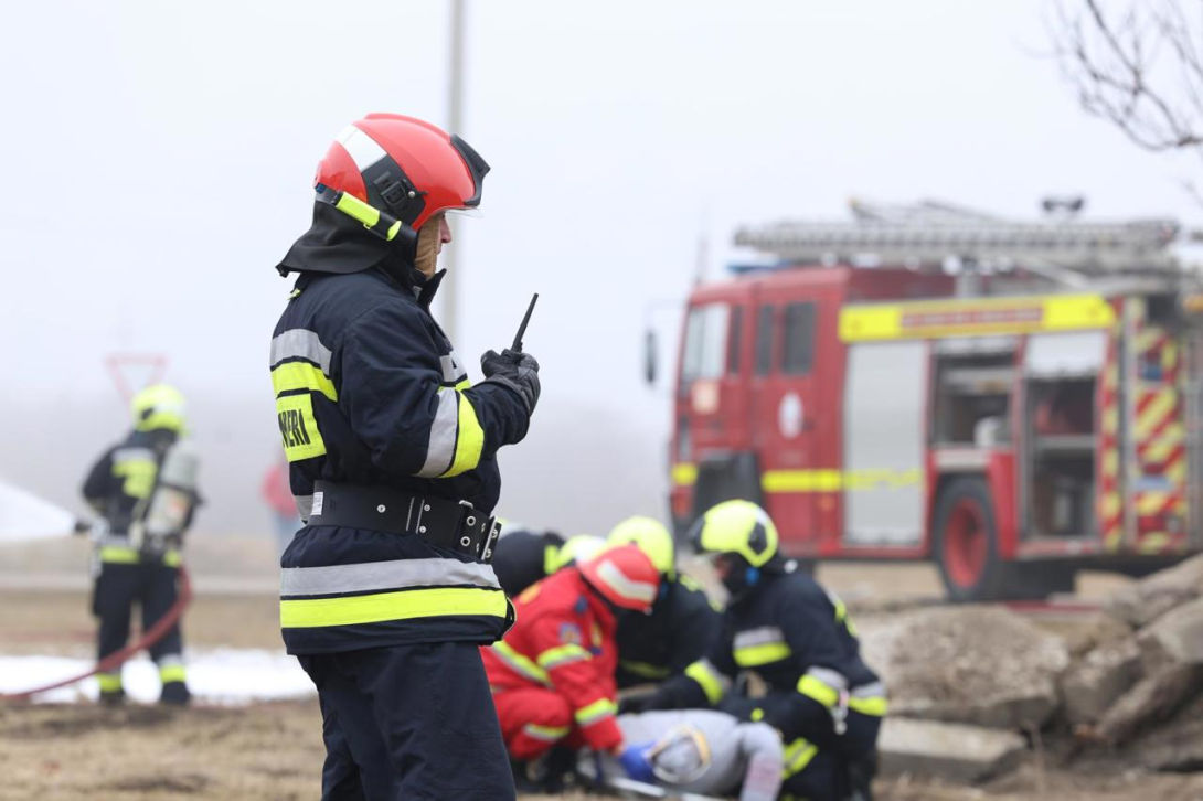 Intervenție la Ialoveni: Un bărbat, salvat după ce a căzut într-o groapă adâncă de 10 metri.