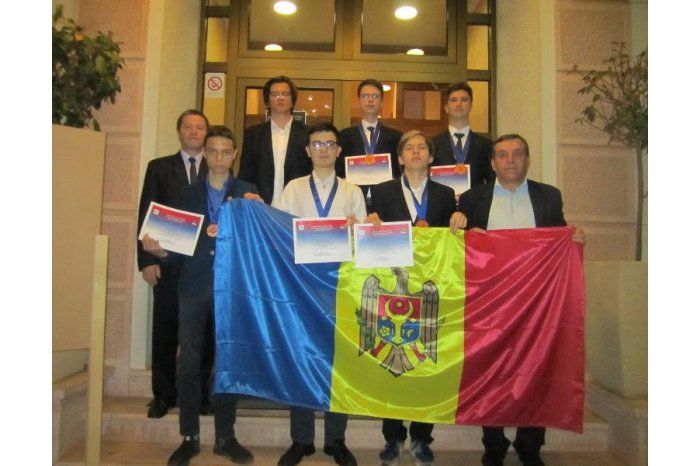 Молдавские лицеисты завоевали медали на олимпиаде по математике.