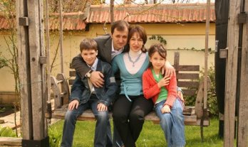 ,,Încă nu mi-am făcut planuri pentru vara 2013, dar, la sigur, voi merge în vacanţă cu copiii”, a precizat el.