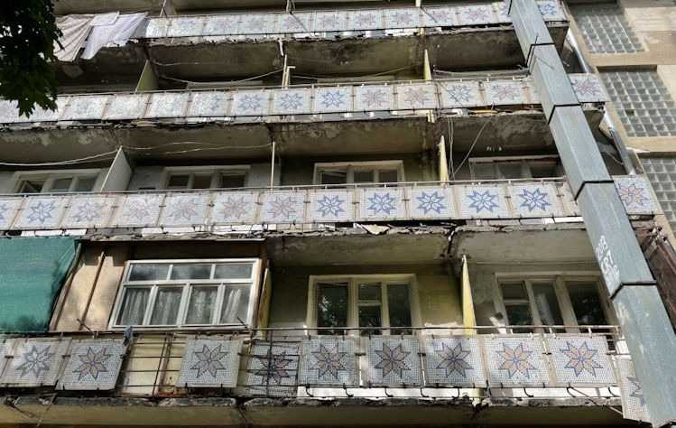 Кредит и грант ЕС покроют стройку и ремонт 450 единиц социального жилья в Молдове.