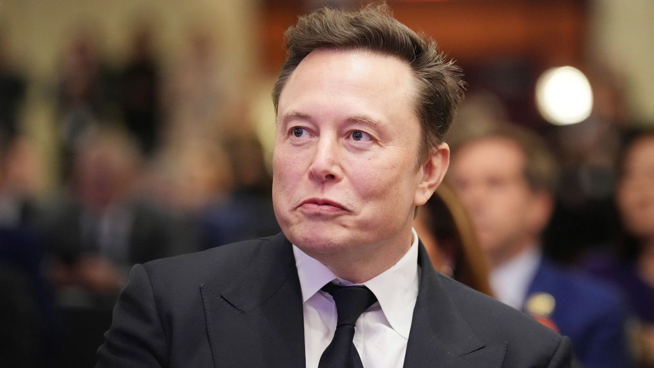 Comisia Europeană extinde ancheta împotriva platformei online X a lui Elon Musk.
