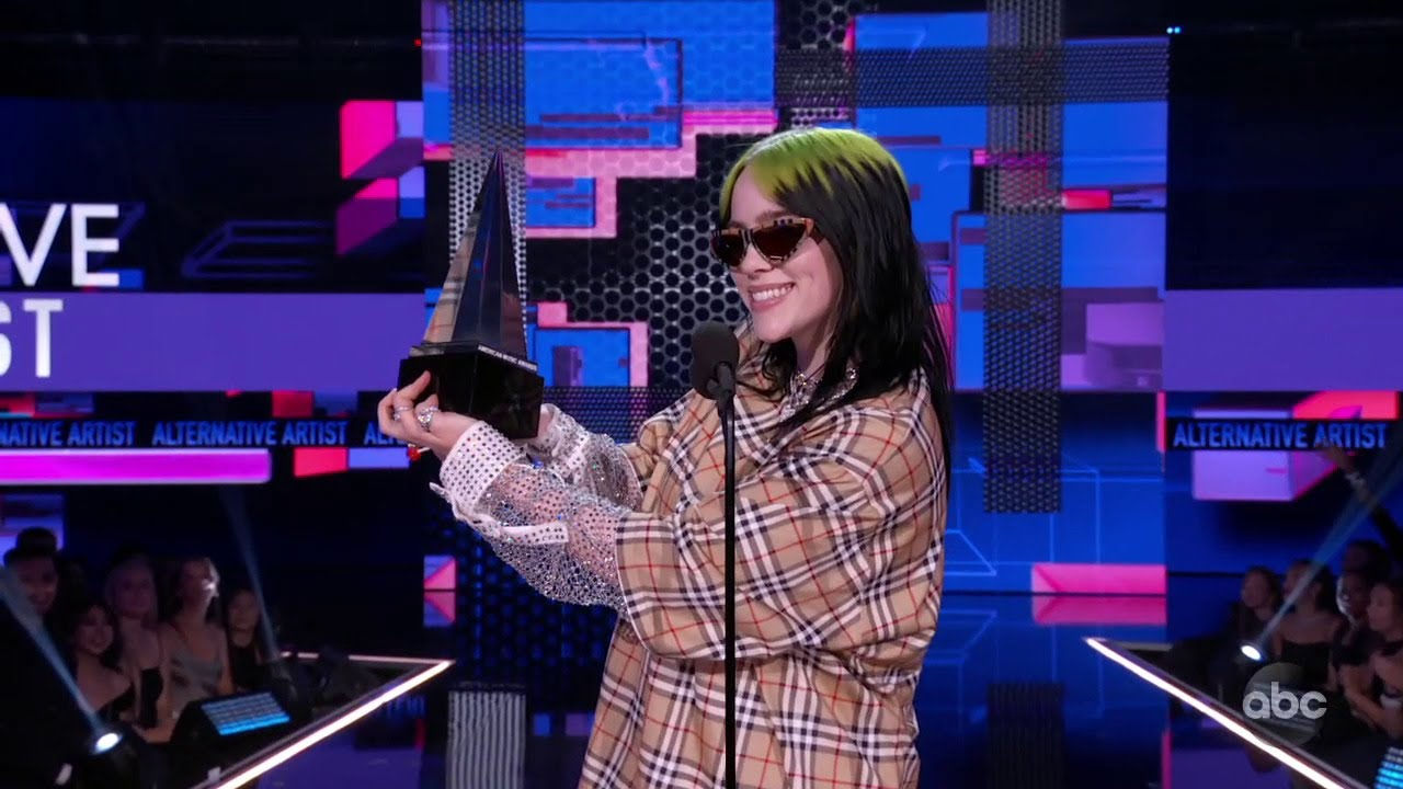 Billie Eilish a câștigat șapte premii la American Music Awards.