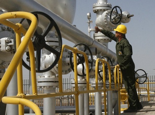 Молдова известна как чистый импортер нефтепродуктов, и, по мнению экспертов, речь идет либо об их реэкспорте, либо о поставах за рубеж сырой нефти.