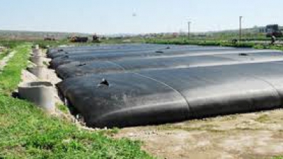 Specialiștii de la Apă-Canal Chișinău au început, azi, evacuarea nămolului acumulat timp de un an, la Staţia de Epurare din capitală.