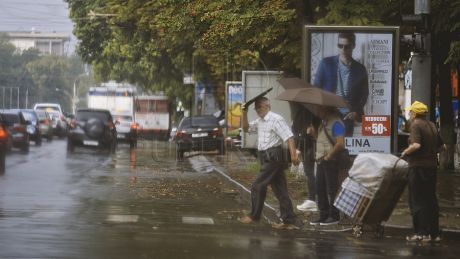 Mâine se prevede cer variabil, izolat vor cădea ploi slabe de scurtă durată însoțite de descărcări electrice. Foto: publika.md