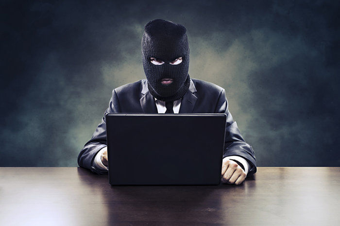 Doi hackeri români au paralizat sistemul de supraveghere de lângă Casa Albă.
