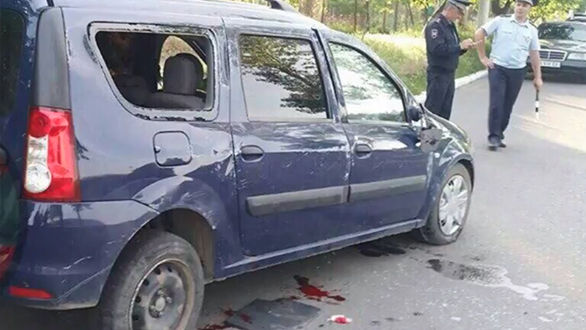 В Бендерах такси врезалось в электроопору.