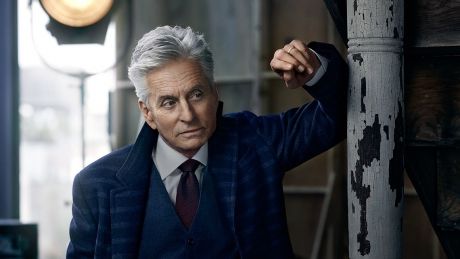 Actorul Michael Douglas a vorbit despre viaţa şi cariera tatălui său, Kirk Douglas. Foto: mindysaad.com