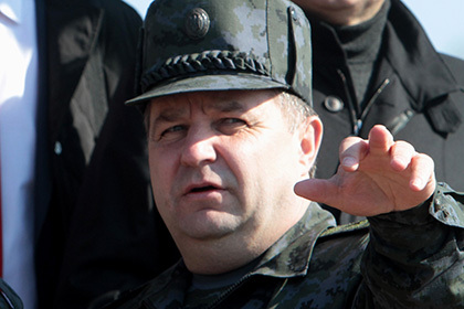 Порошенко представит на рассмотрение парламента кандидатуру командующего Нацгвардии Степана Полторака на должность министра обороны страны.