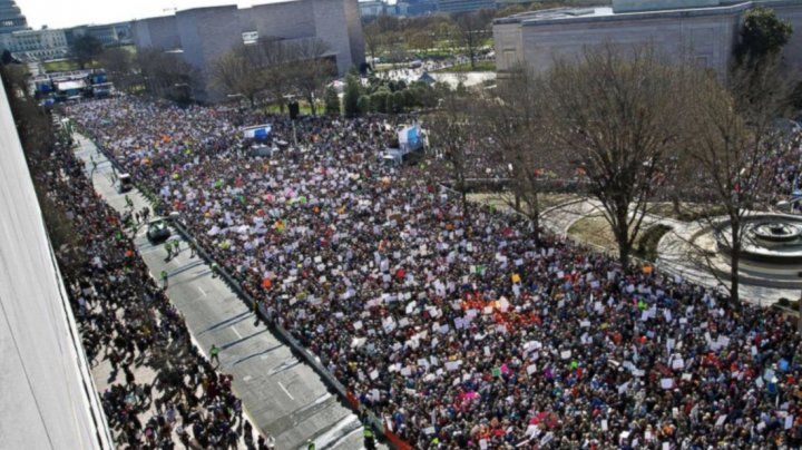 SUA: Sute de mii de oameni au protestat împotriva armelor de foc