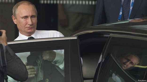 Владимир Путин объяснил решение досрочно покинуть Брисбен тем, что ему нужно немного поспать и в понедельник выйти на работу.