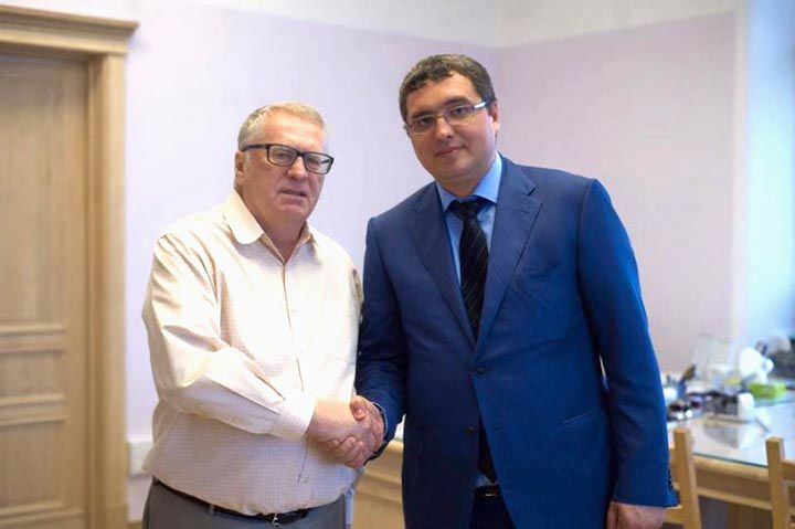 Жириновский поддержал Усатого в борьбе с антинародным режимом.