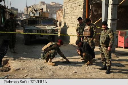Afganistan: Un kamikaze și-a detonat explozibilii în mijlocul mulțimii