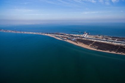 Заместитель министра обороны Украины адмирал заявил, что Киеву следует готовиться к худшим сценариям в Азовском море.