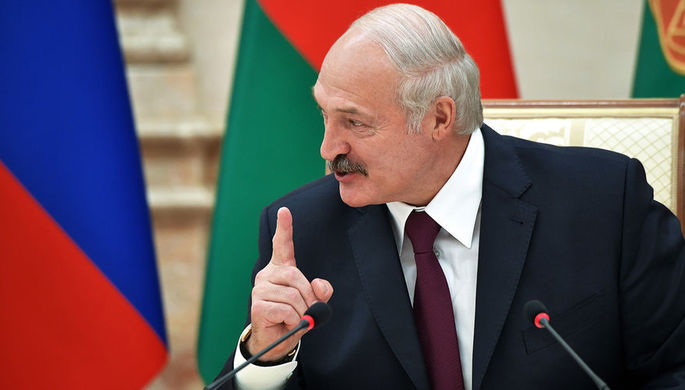 Лукашенко: Белорусы живут в прекрасном, но очень опасном месте.