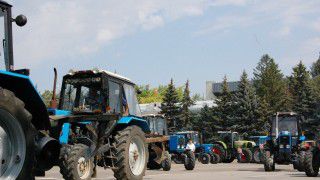Reprezentanții asociațiilor de producători agricoli se vor întîlni din nou cu autoritățile. Foto: mbc.md