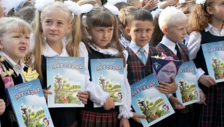 După ce presa a mediatizat cazul, Ministerul Educaţiei şi-a revizuit decizia