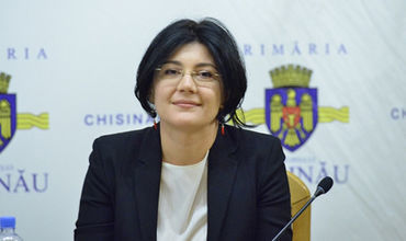 Silvia Radu caută şefi pentru 7 Direcții din Primăria Chișinău. Foto: Captură video