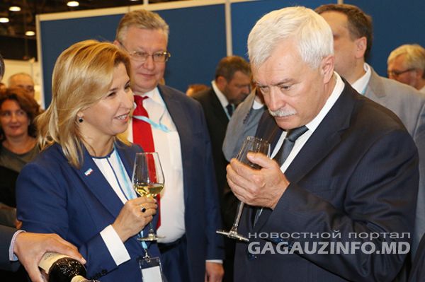 Башкан Гагаузии и губернатор Санкт-Петербурга продегустировали гагаузские вина.