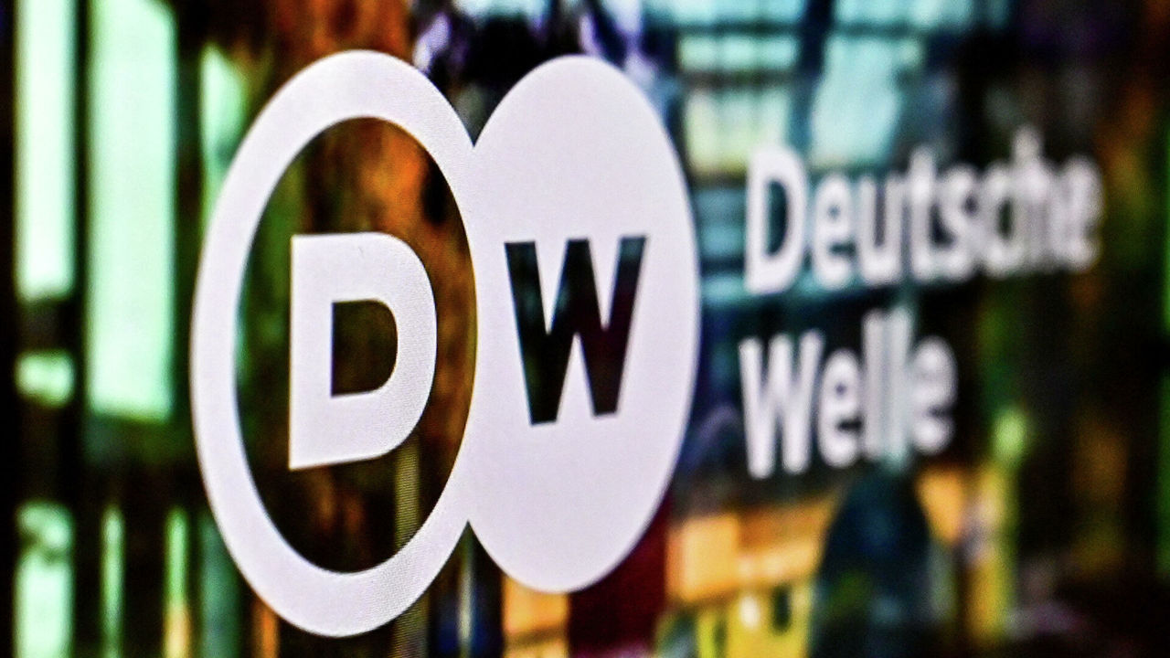 Латвия предложила Deutsche Welle перенести офис из Москвы в Ригу.