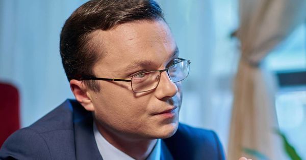 Гонца сравнил отказ парламента от пластика и закупку планшетов.