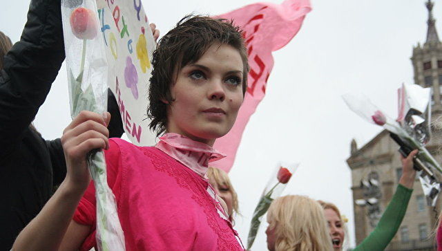 Одна из трех основательниц движения Femen Оксана Шачко покончила с собой в Париже.