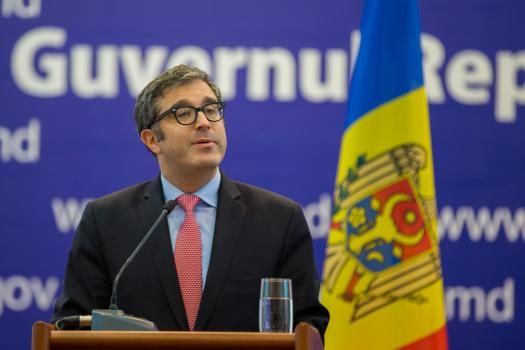Глава миссии МВФ Бен Кельмансон.