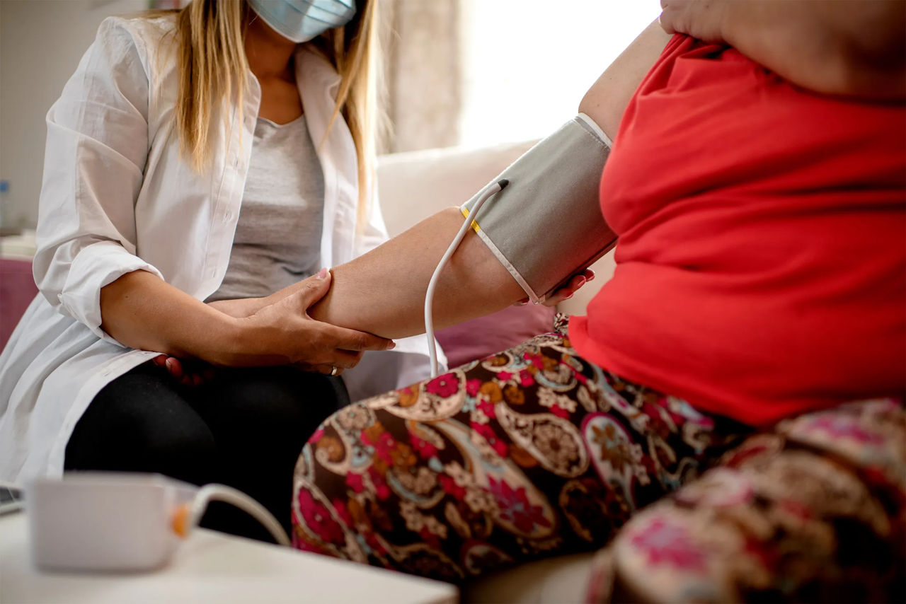 Studiu: Persoanele obeze au cu 70% mai multe șanse de a contracta infecții.