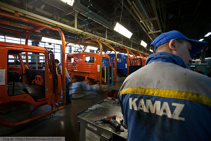 "КамАЗ" начнет серийный выпуск новых двигателей Р6 в 2019 году.