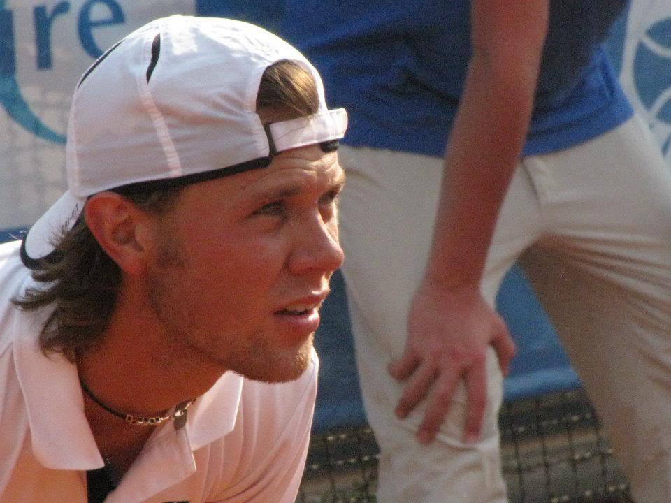 Лучший молдавский теннисист победил в Узбекистане со счетом 7-6, 6-7, 6-1. Фото: tennisalternative.com