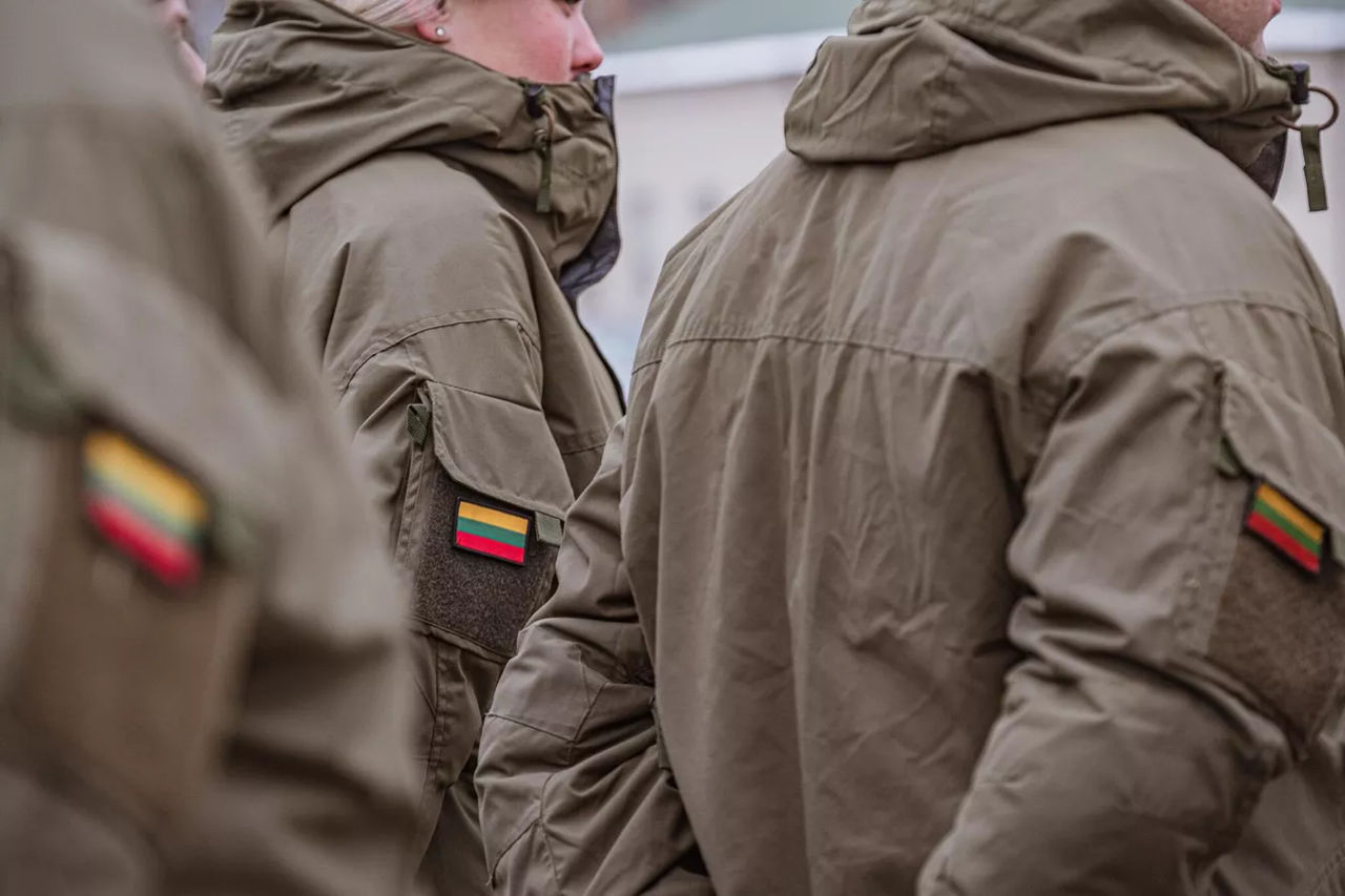 В Литве началась регистрация в военные комендатуры мирного времени.