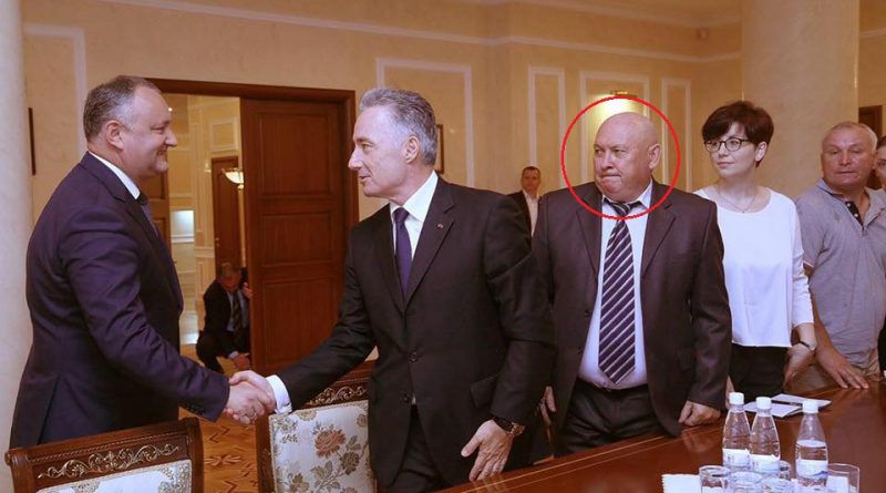 Schimbarea la faţă a lui Fiodor Ghelici. Ieri unionist, astăzi – în gașca lui Dodon. Foto: 10tv.md