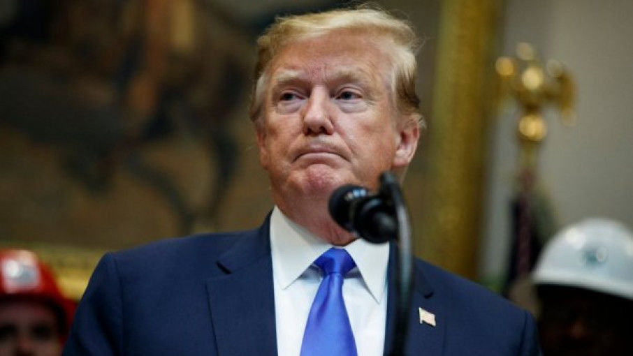 Трамп прокомментировал принятие резолюции о процедуре импичмента.