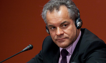 Pe ordinea de zi figurează şi proiectul PLDM privind excluderea din Regulamentul Parlamentului a funcţiei de prim-vicepreşedinte al Legislativului. 
