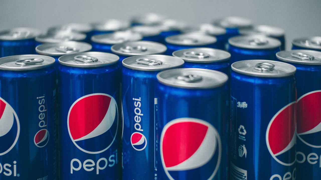 В парламенте Финляндии запретили продавать продукцию Pepsi из-за ее деятельности в России.