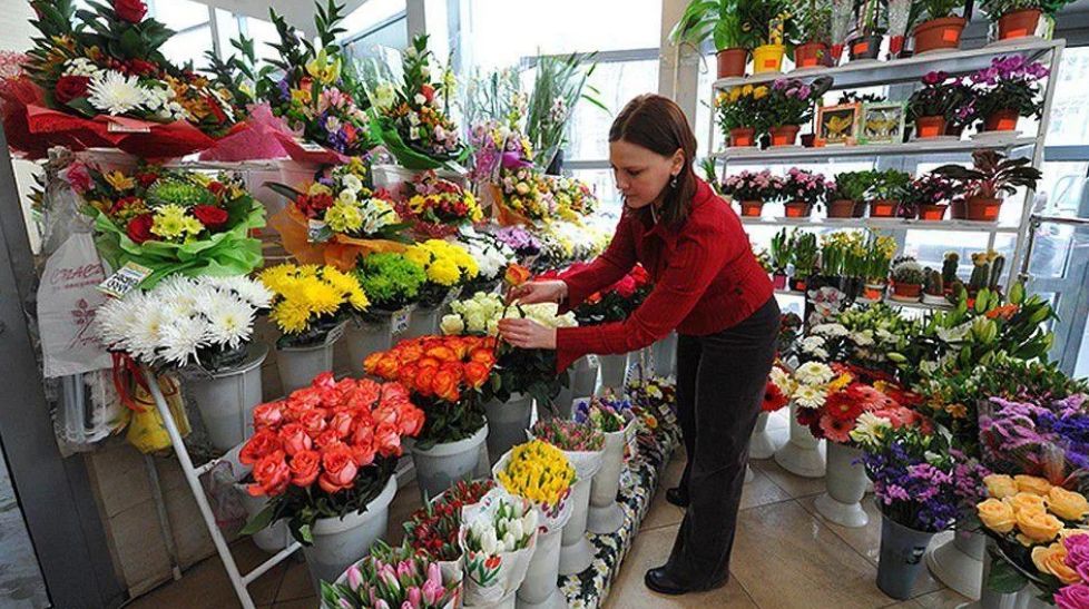 Продавцы цветов жалуются на снижение продаж из-за ограничений.