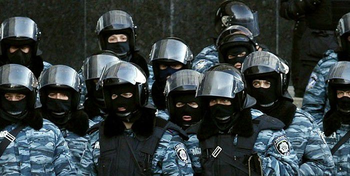 Бойцы спецподразделения «Беркут» из украинского Харькова прислали письмо руководству Крыма с просьбой о политическом убежище.