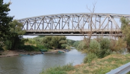 После 25 лет застоя возобновилось товарное судоходство по реке Прут. Фото: jurnal.md