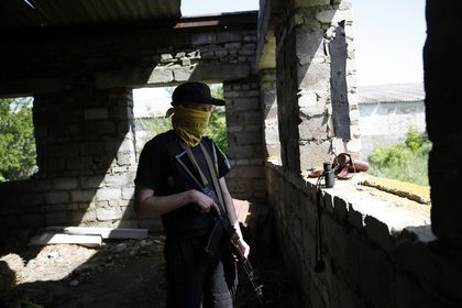 18 июня Арсен Аваков подписал приказ о расформировании отдельной роты луганской милиции «Торнадо», подозреваемых в убийстве, пытках, похищении местных жителей и групповом изнасиловании мужчины.