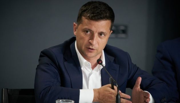 Зеленский: Украина ждет расшифровки "черных ящиков" самолета МАУ. Фото: ukrinform.ru.