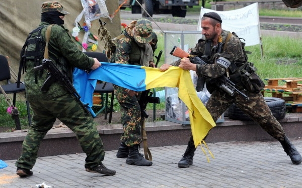 -►John Kerry sustine ca trupele ruse au inceput sa paraseasca granita cu Ucraina si se indreapta spre Moscova