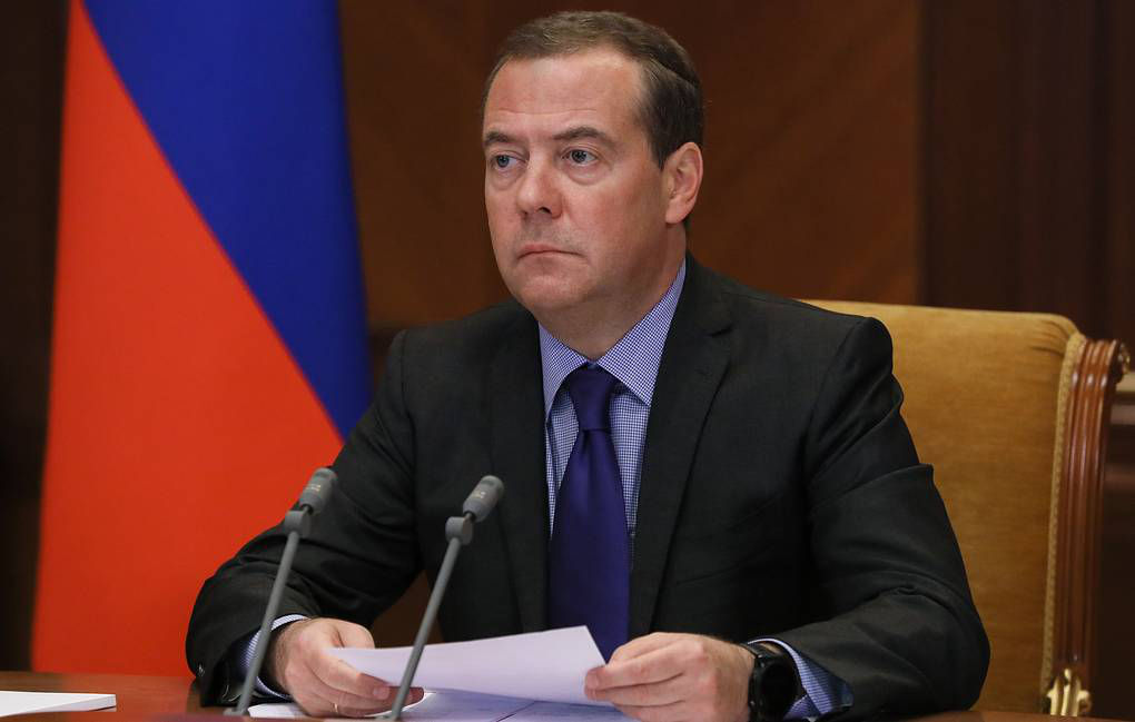 Медведев: Украина не сможет вступить в ЕС без согласия НАТО и членства в альянсе.