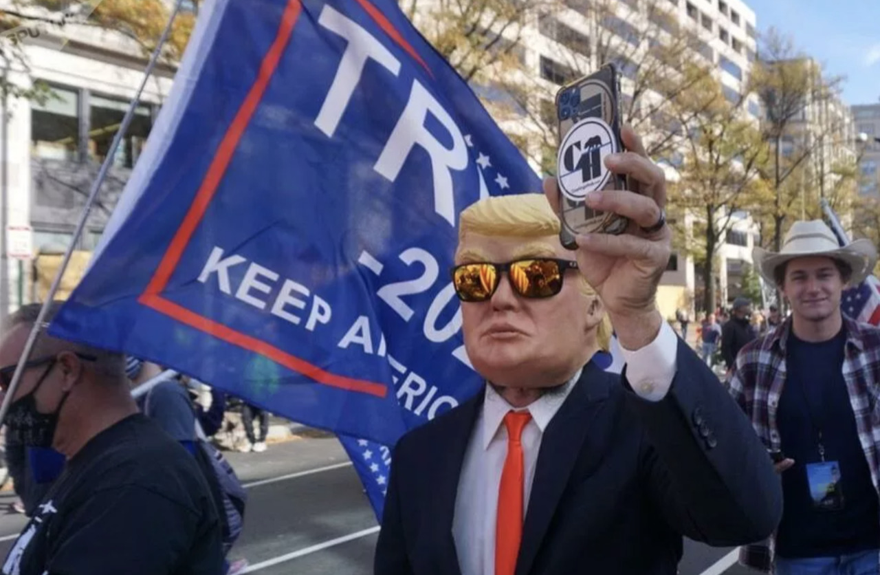 Трамп собирается возобновить митинги в свою поддержку.