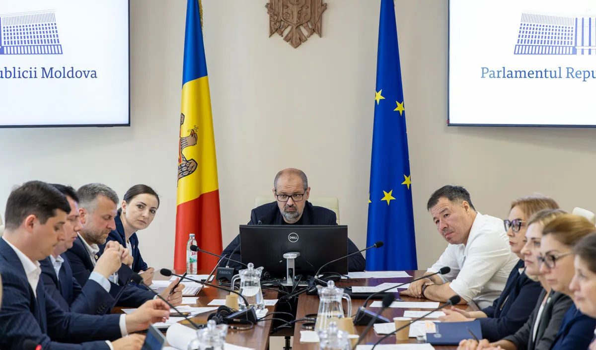 В Молдове запросили расчеты по зарплатам в проектных подразделениях.