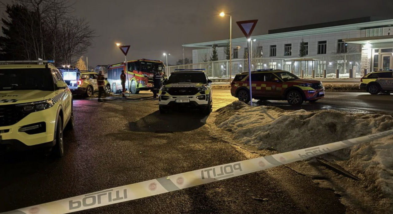 Explozie la intrarea în ambasada SUA din Oslo.